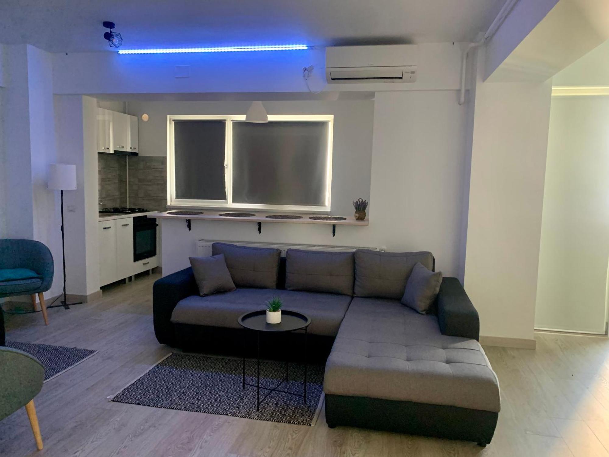 Black&White Suites Craiova Esterno foto